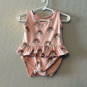 Hugo loves tiki pink rainbow print ruffled bodysuit size 6-12 months